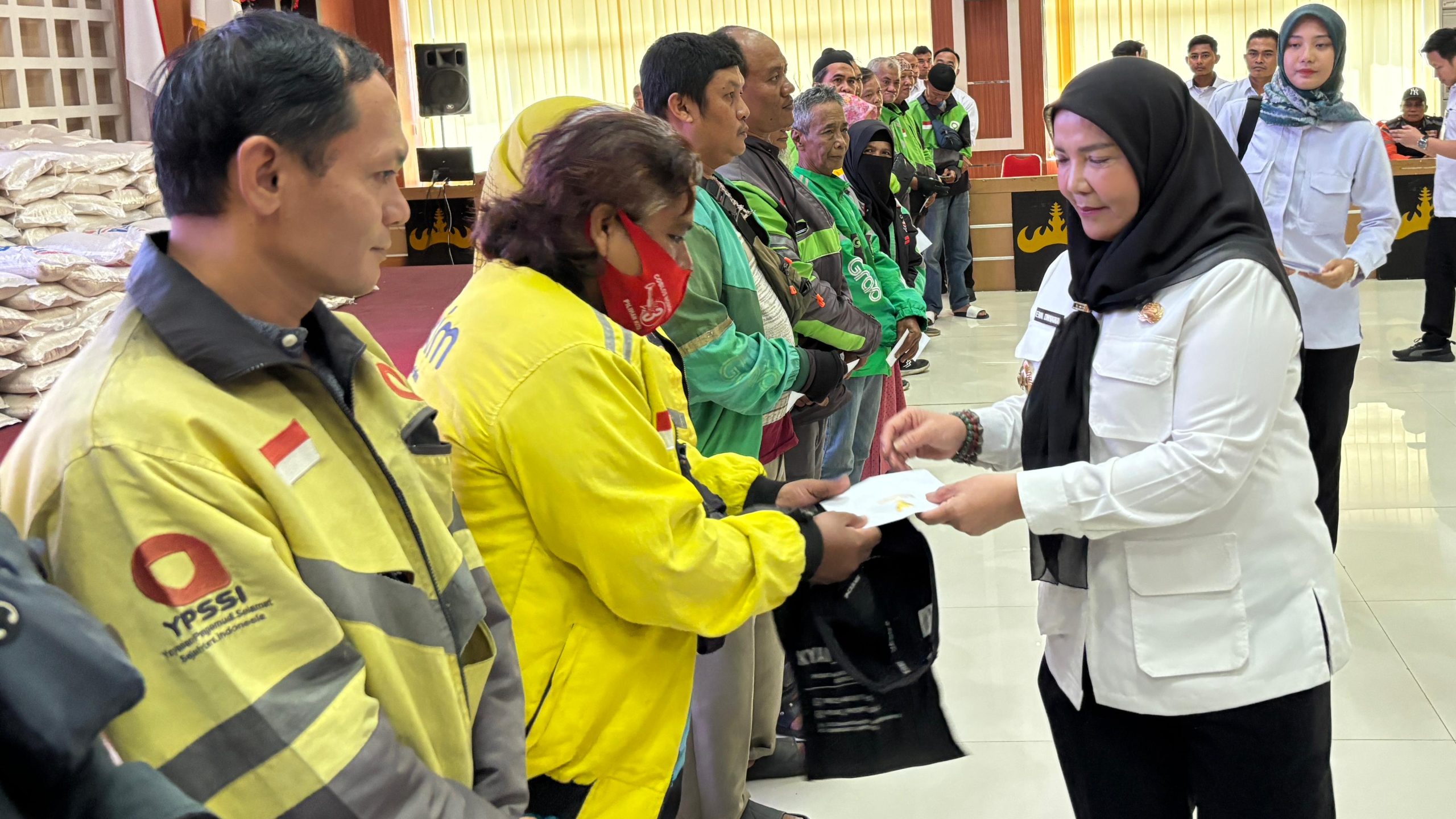 Pemkot Berikan Bantuan 1.000 Pengemudi Ojol di Bulan Ramadhan