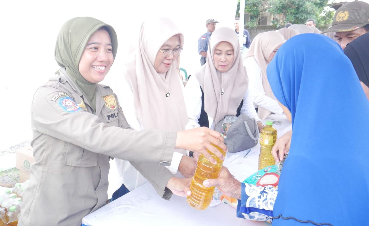 Pasar Murah di Bumi Waras, Camat : Bantu Ringankan Beban Masyarakat