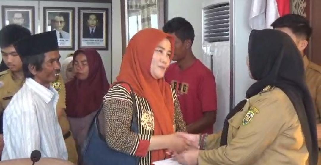 Penyaluran Dana Bansos Rp283 Juta, untuk 24 Warga Terdampak Musibah