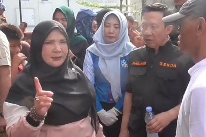 Gotong Royong Bersihkan Pesisir, Walikota Eva Apresiasi Dukungan Pemprov