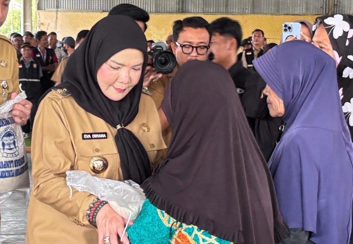 Pemkot Salurkan 43 Ribu Beras untuk Warga Bandar Lampung