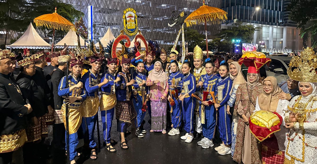Kontingen Bandar Lampung Tampil Memukau, Karnaval Nusantara Meriahkan Rakernas XVIII APEKSI
