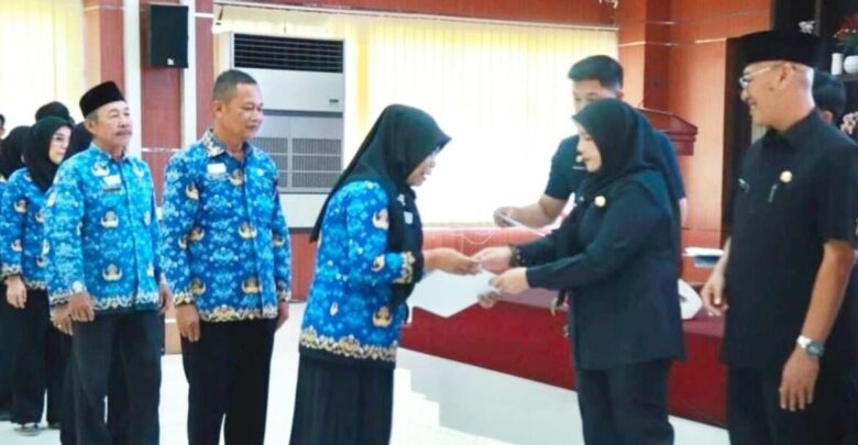 Walikota Eva Lepas 116 ASN ke Masa Purnabakti