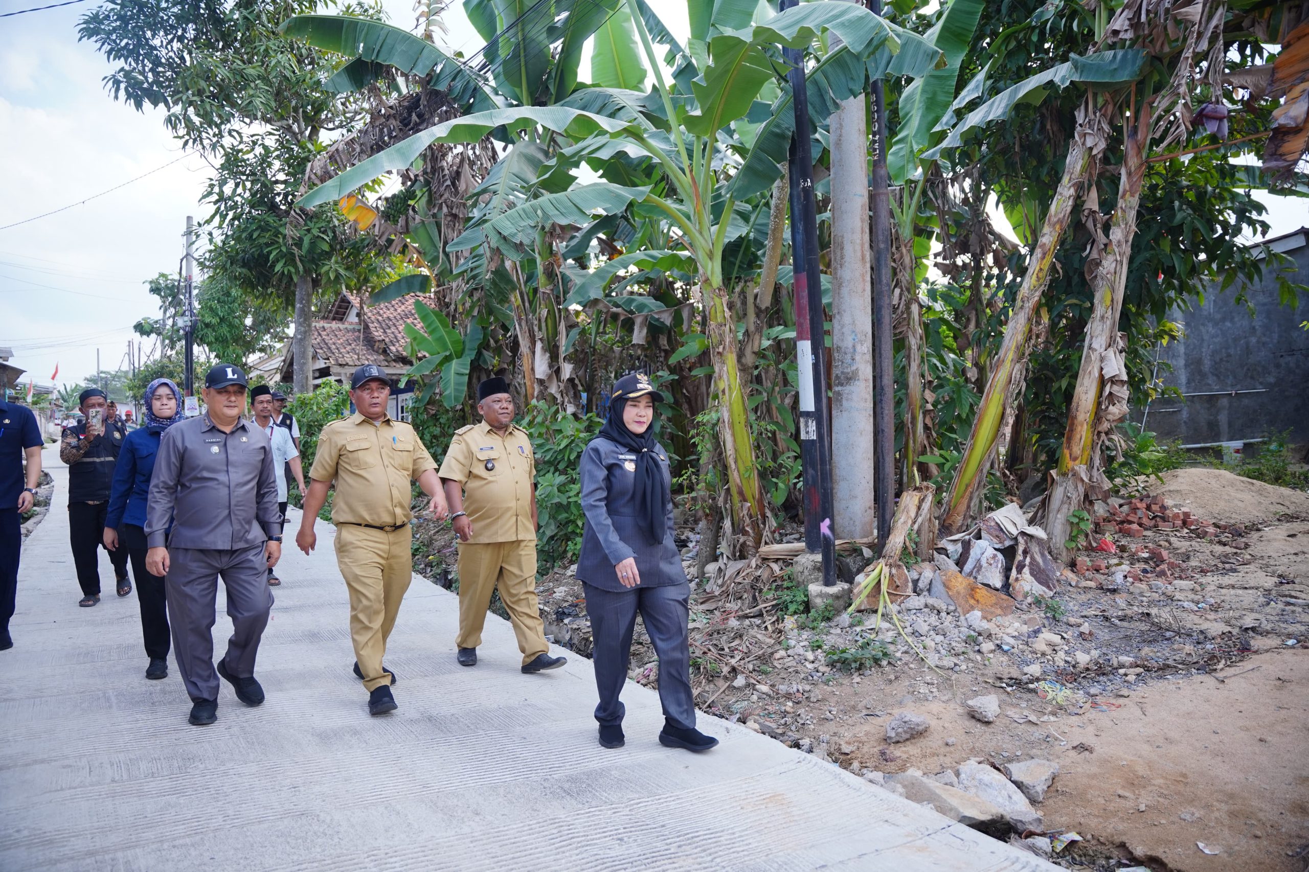 Wali Kota Bandar Lampung Eva Dwiana Tinjau Hasil Perbaikan Jalan Wala Kuba di Way Laga